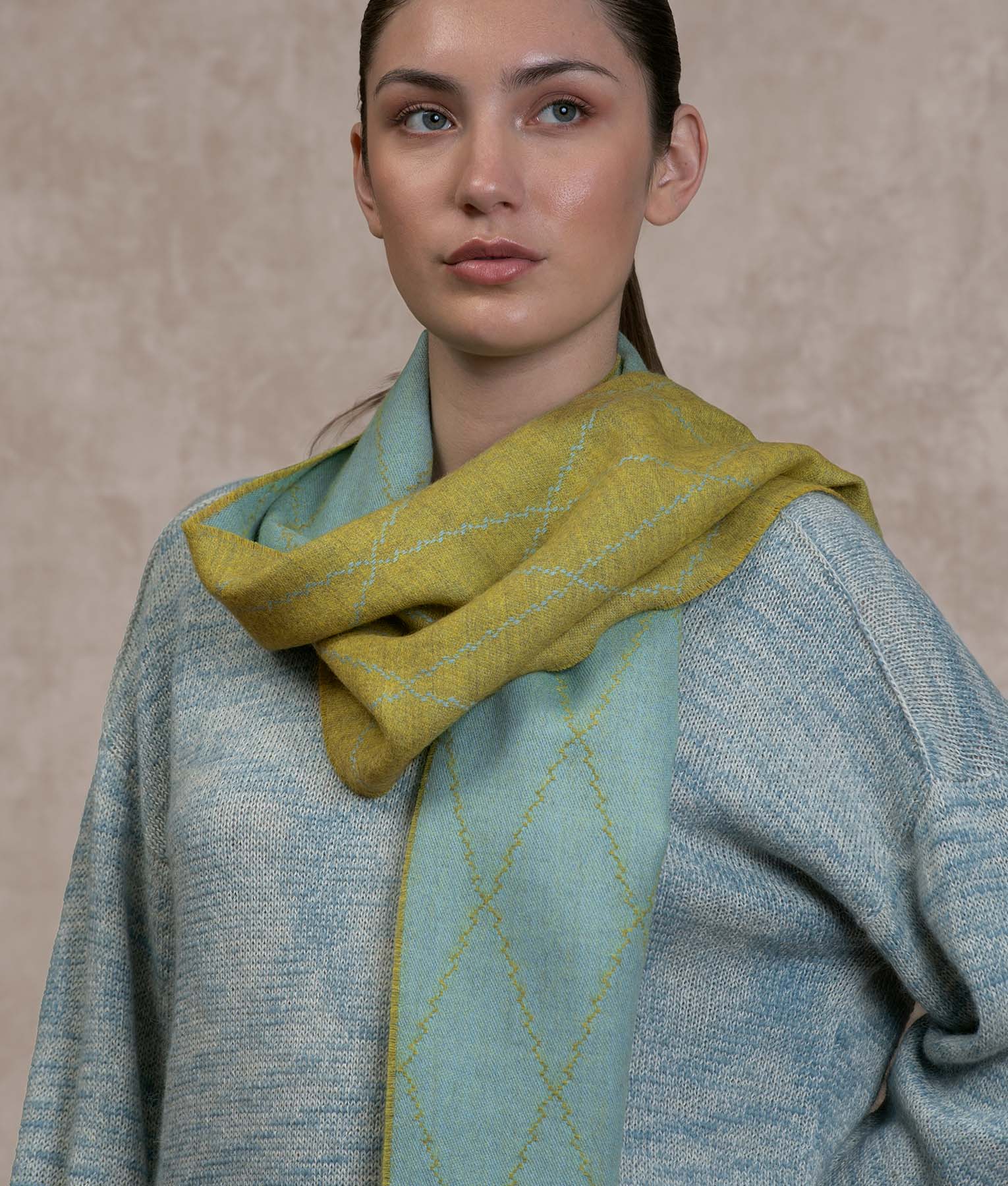 Los Coquitos Sarga Scarf - Air blue and Oasis green