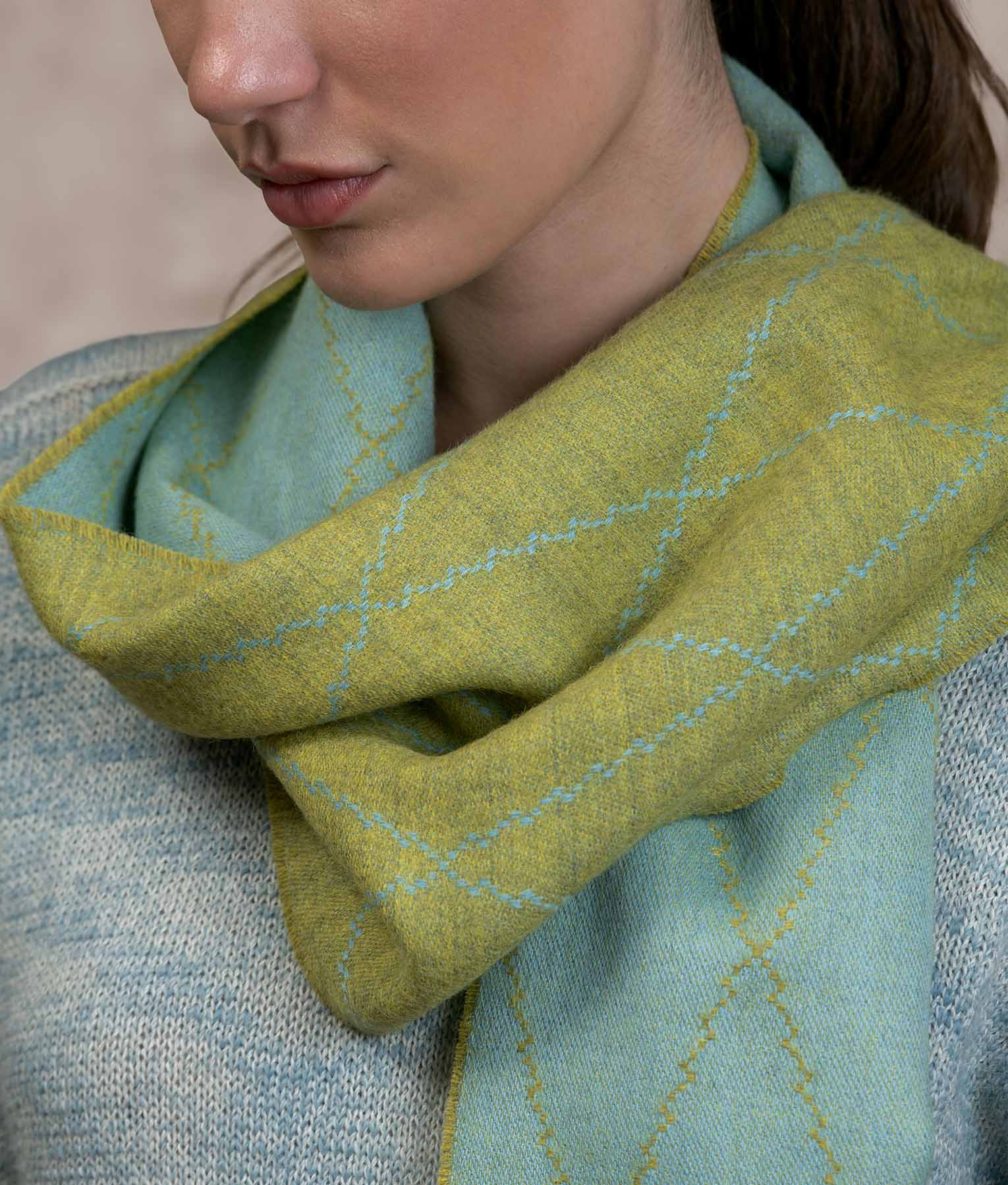 Los Coquitos Sarga Scarf - Air blue and Oasis green