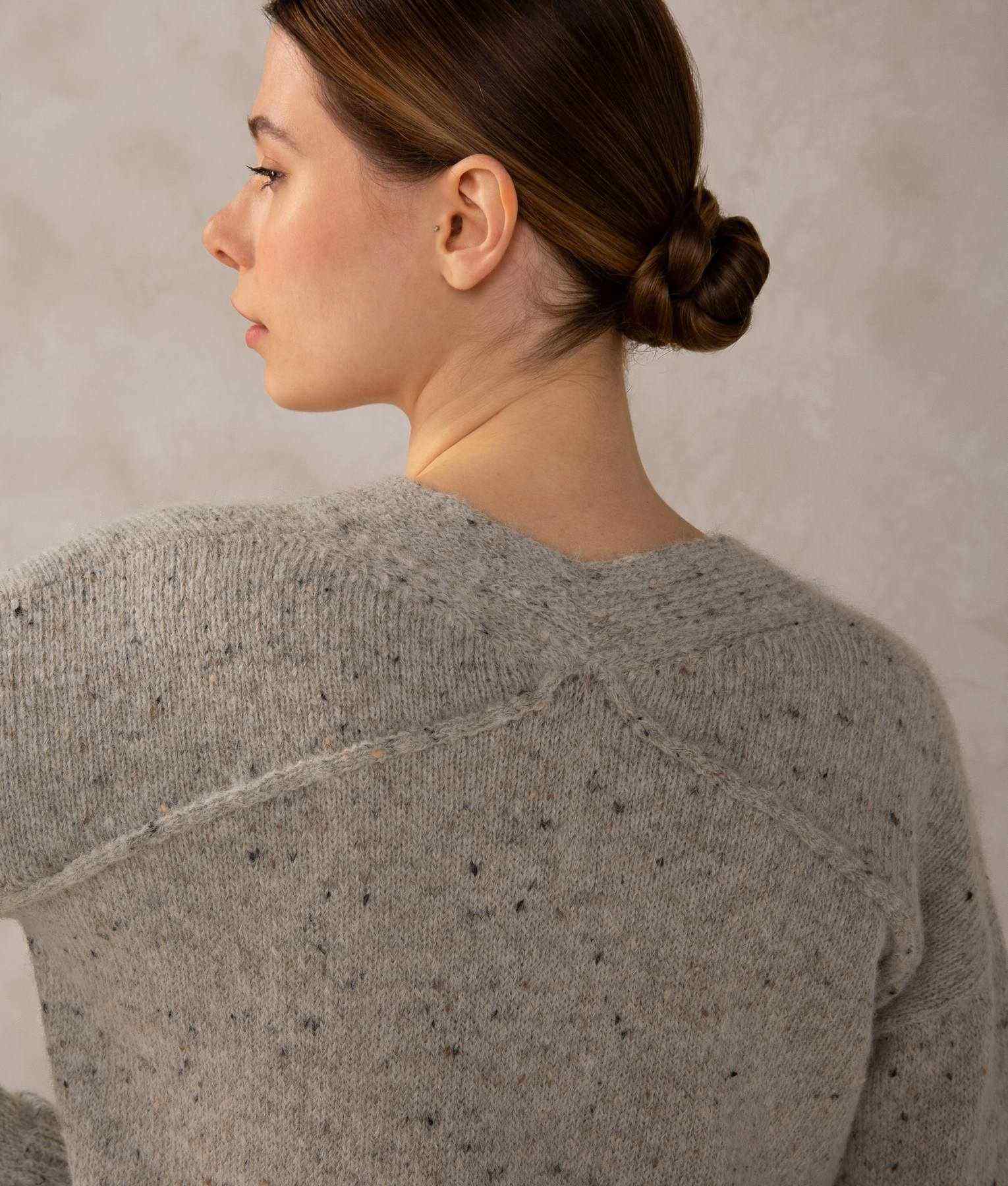 Easy Fit 'V' Neck Sweater - Green Tint