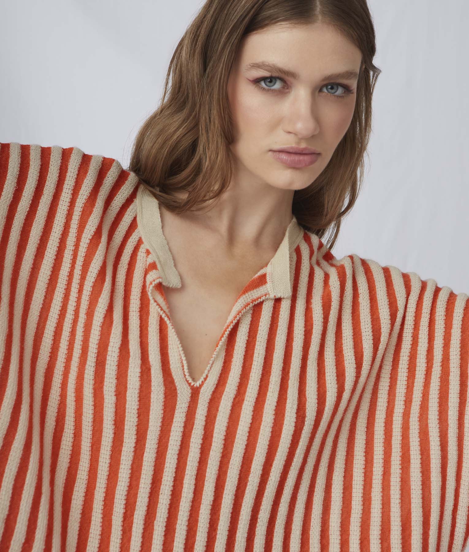 Las Rayas Poncho - Winter White And Camellia