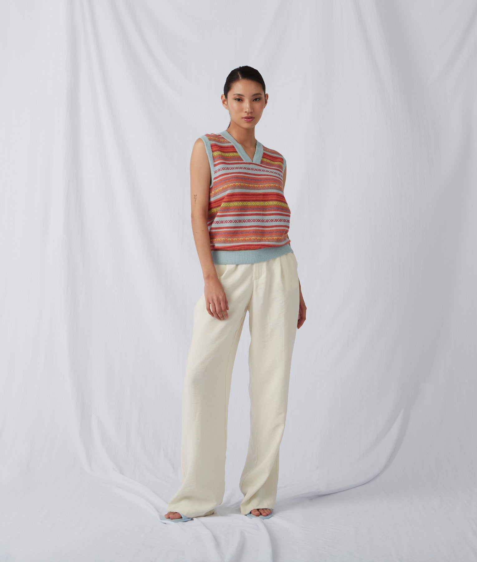 Striped Links & Jacquard Scoope Neck Vest - Blue And Orange Glow
