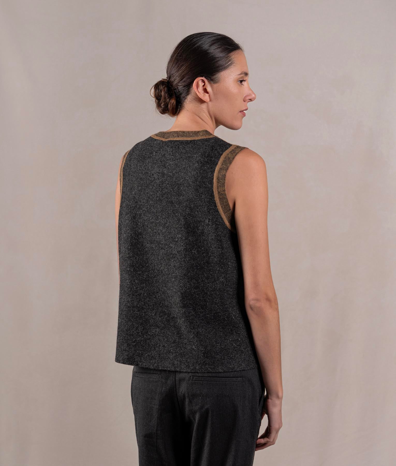 Patch Crew Neck Vest - Toasted Coconut And Pirate Black
