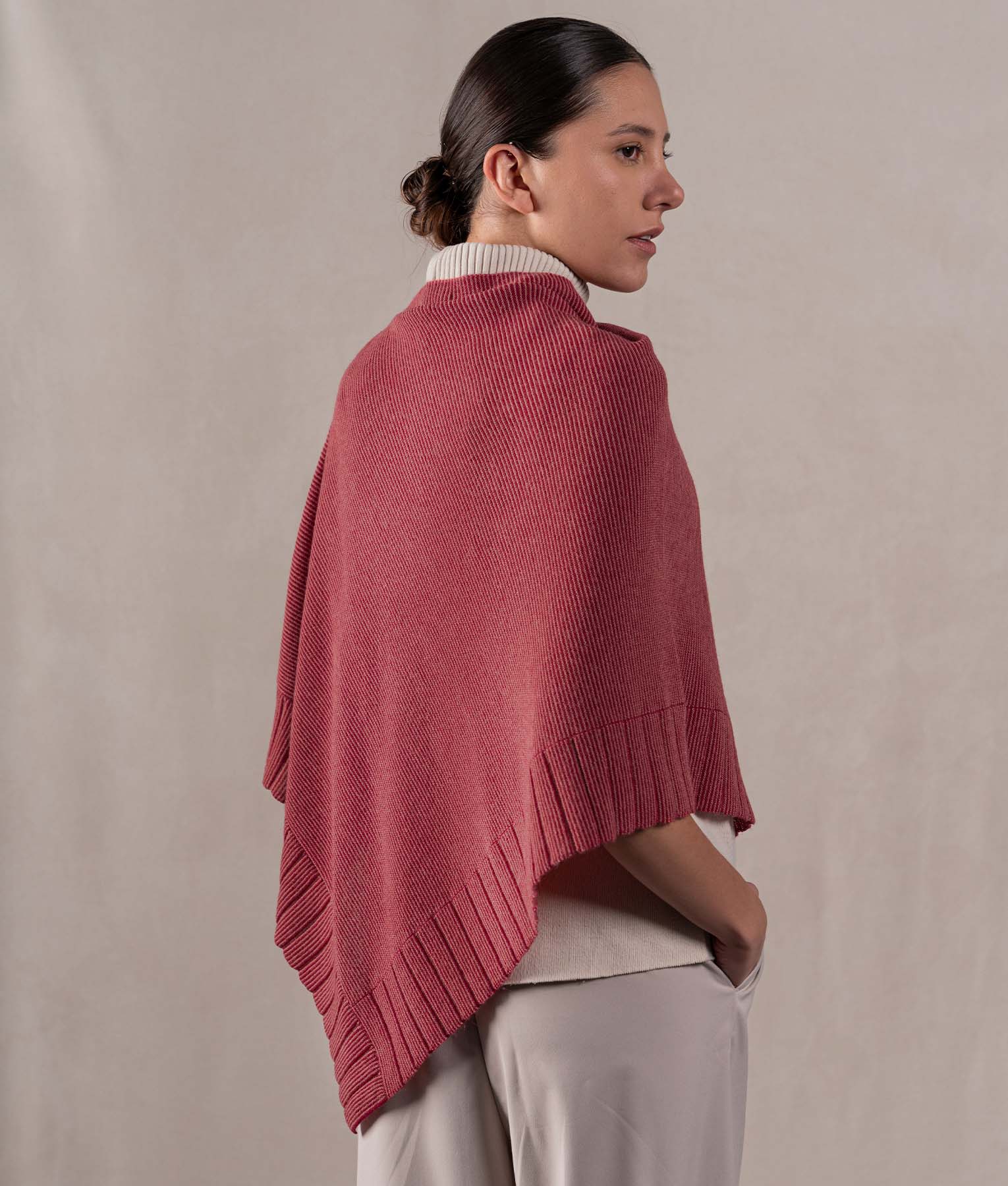 Verbena Poncho - Light Wine Red