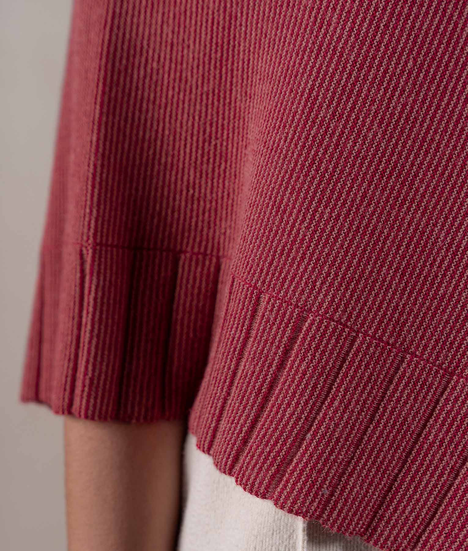 Verbena Poncho - Light Wine Red