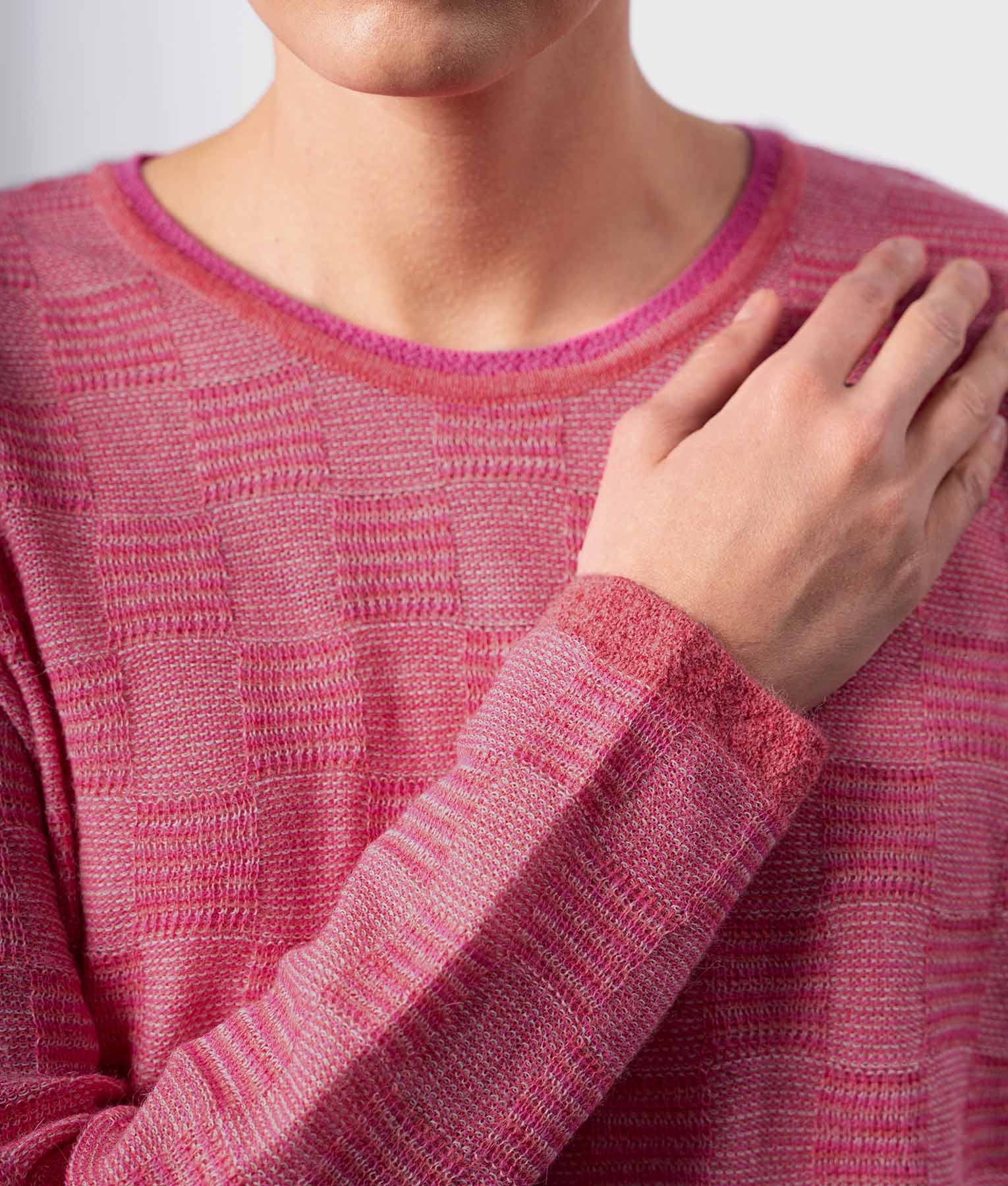 High And Low O Neck Stiched Sweater - Fuchsia And Light Pink