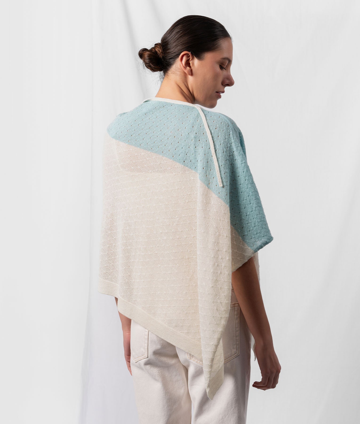 Links Diamond Poncho - Ivory And Icy Blue