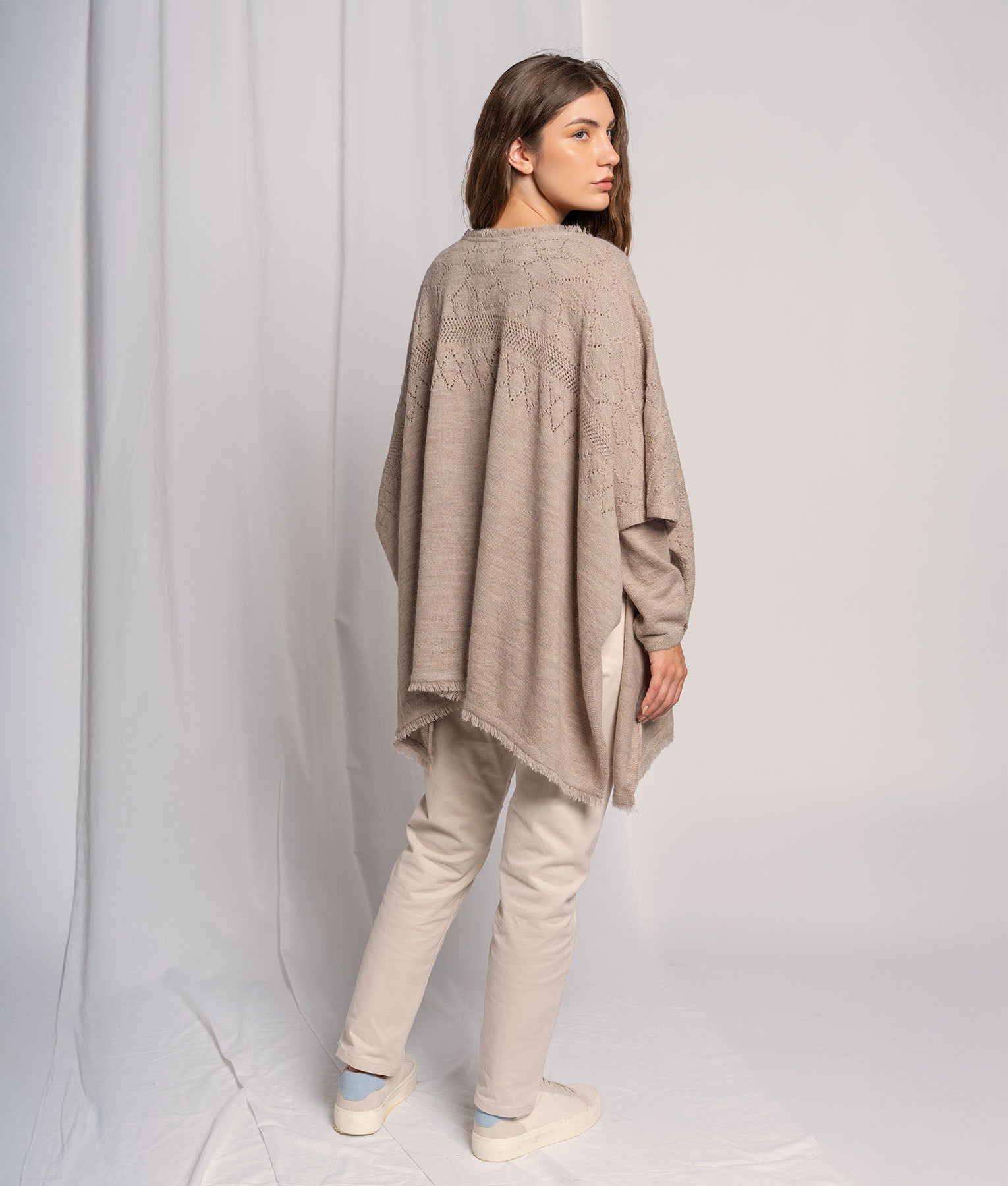 Poncho Blossom With Lace Effect