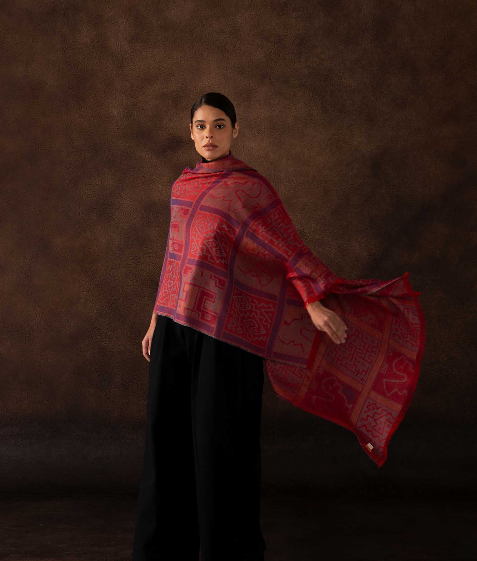 Chancay Little Windows Shawl - Cherry And Purple