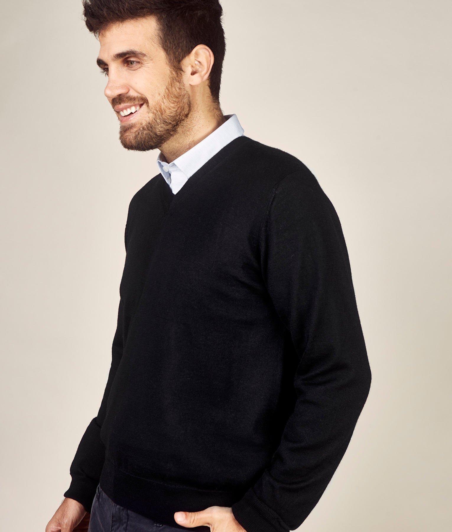 Classic V Neck Sweater - Black
