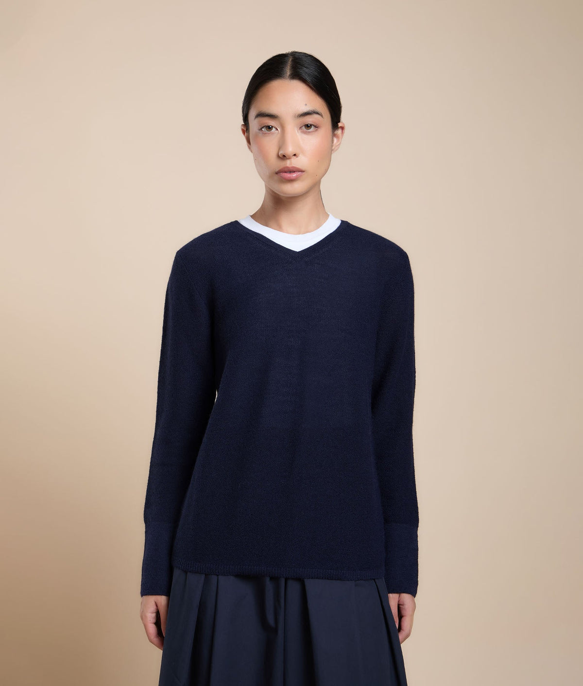 Basic V-Neck Links Sweater
