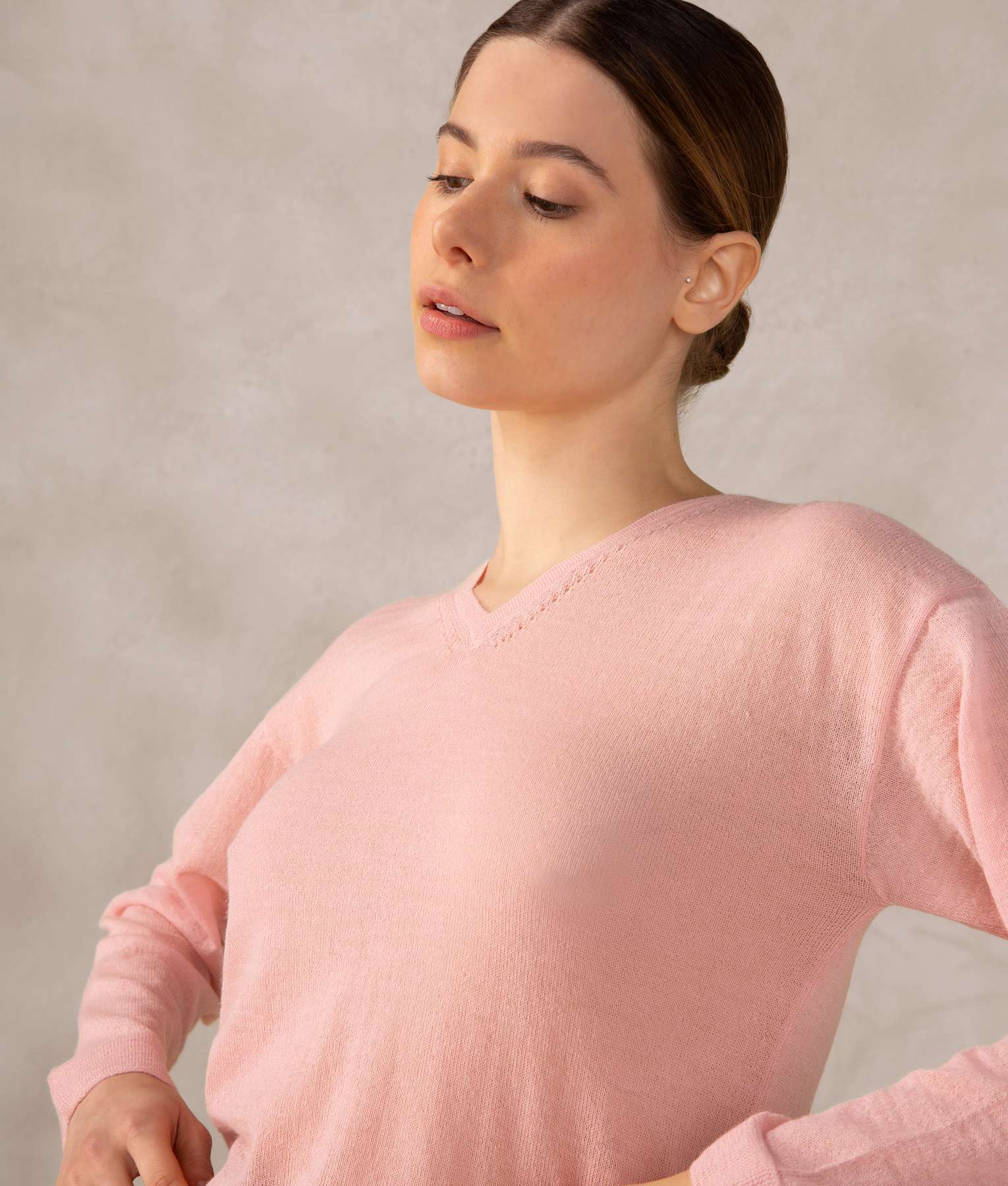 Basic Vee Sweater - Strawberry Cream