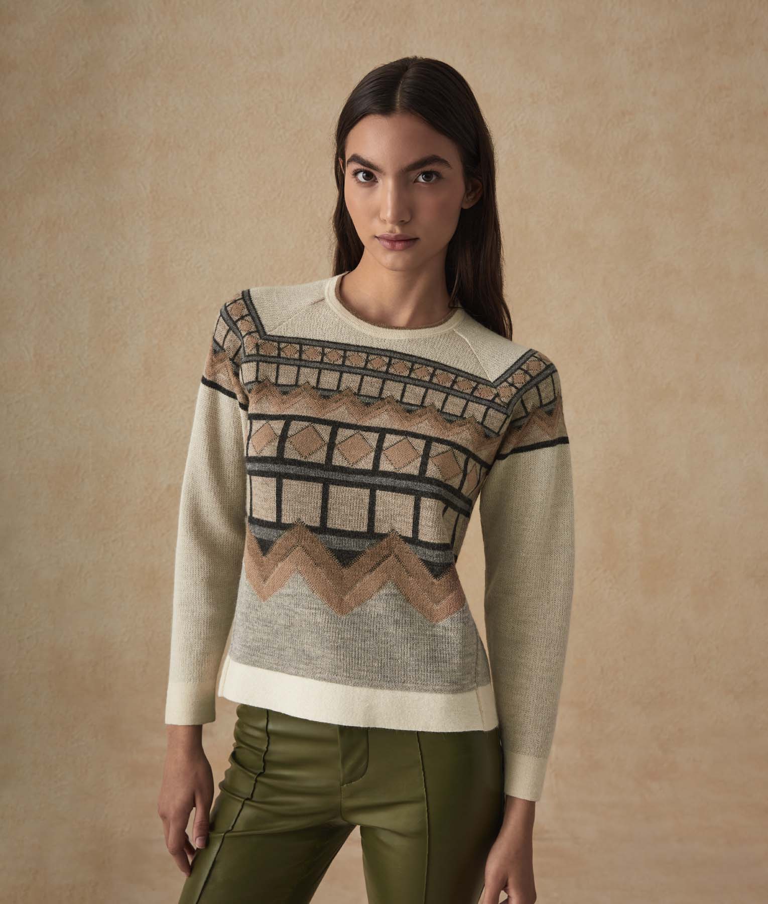 Detailed Jacquard O-Neck Sweater