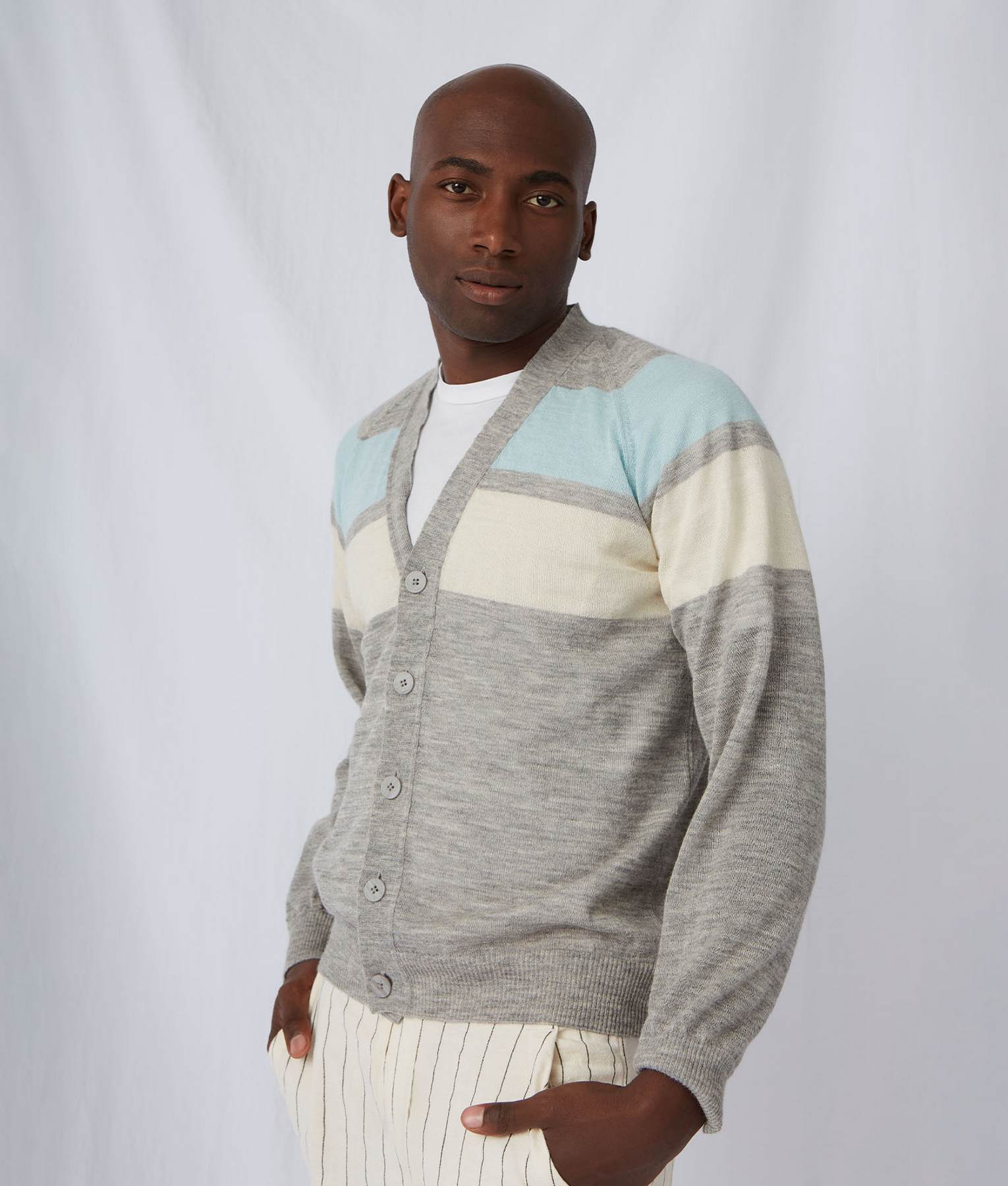 Men's Intarsia V-Neck Cardigan