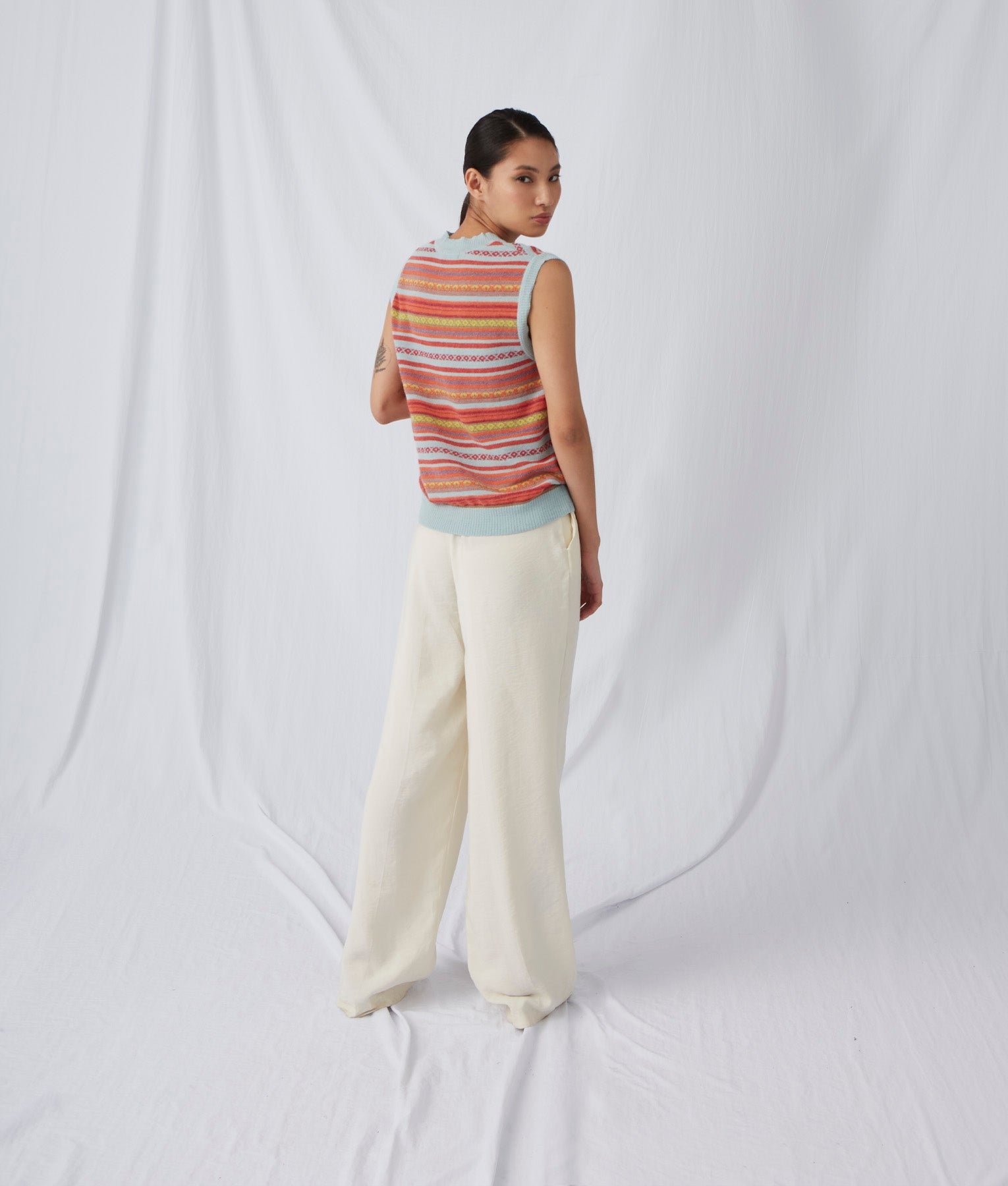 Striped Links & Jacquard Scoope Neck Vest - Blue And Orange Glow