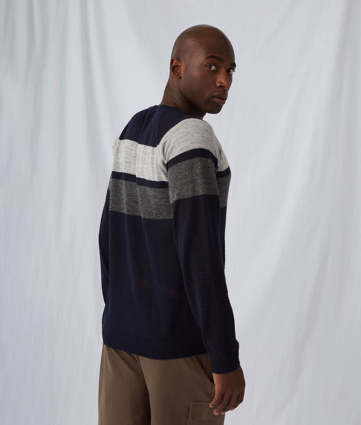 Men's Intarsia Crew Neck Sweater