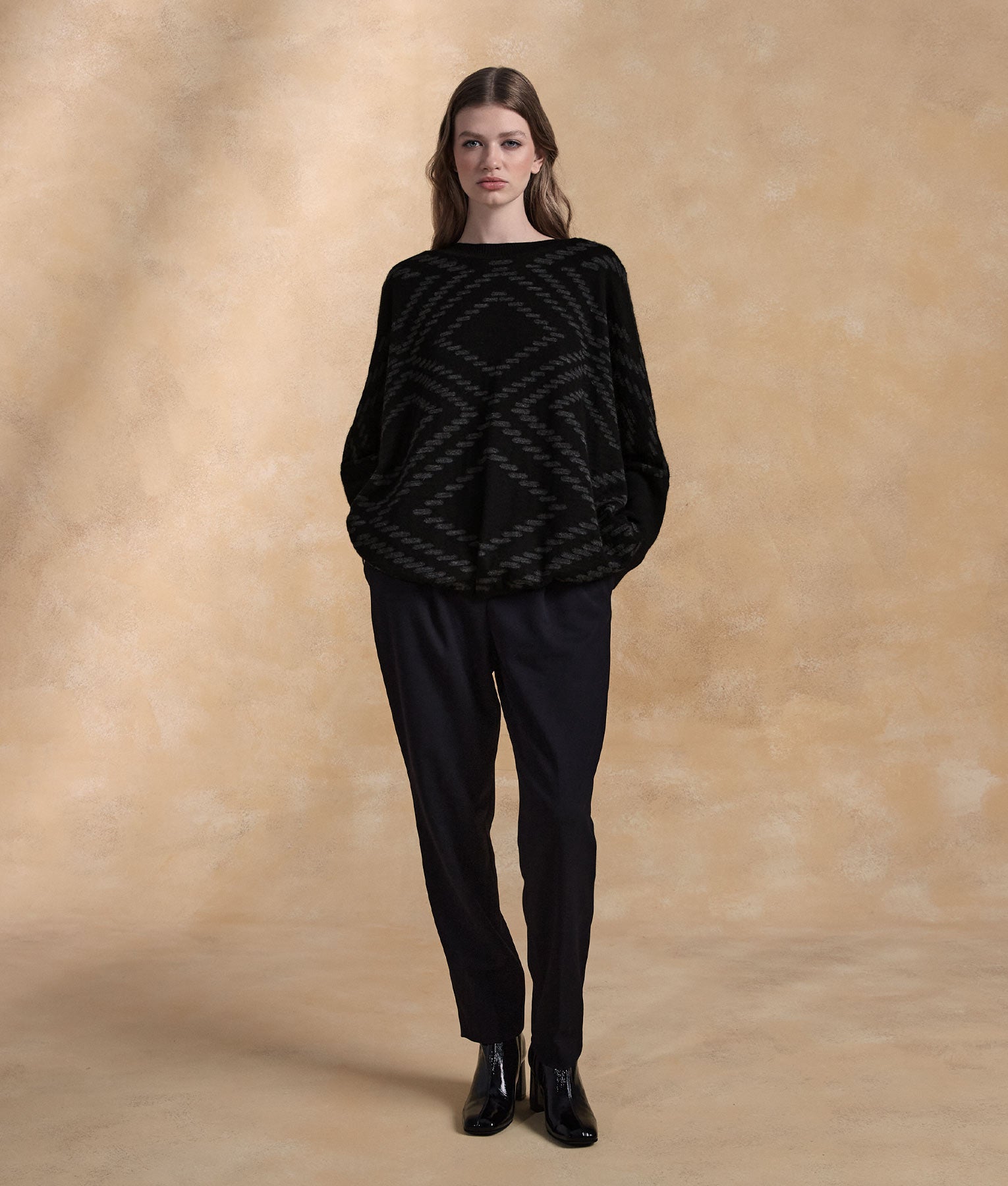 Bi Colour Jacquard Poncho With Sleeves - Gray And Black Brick