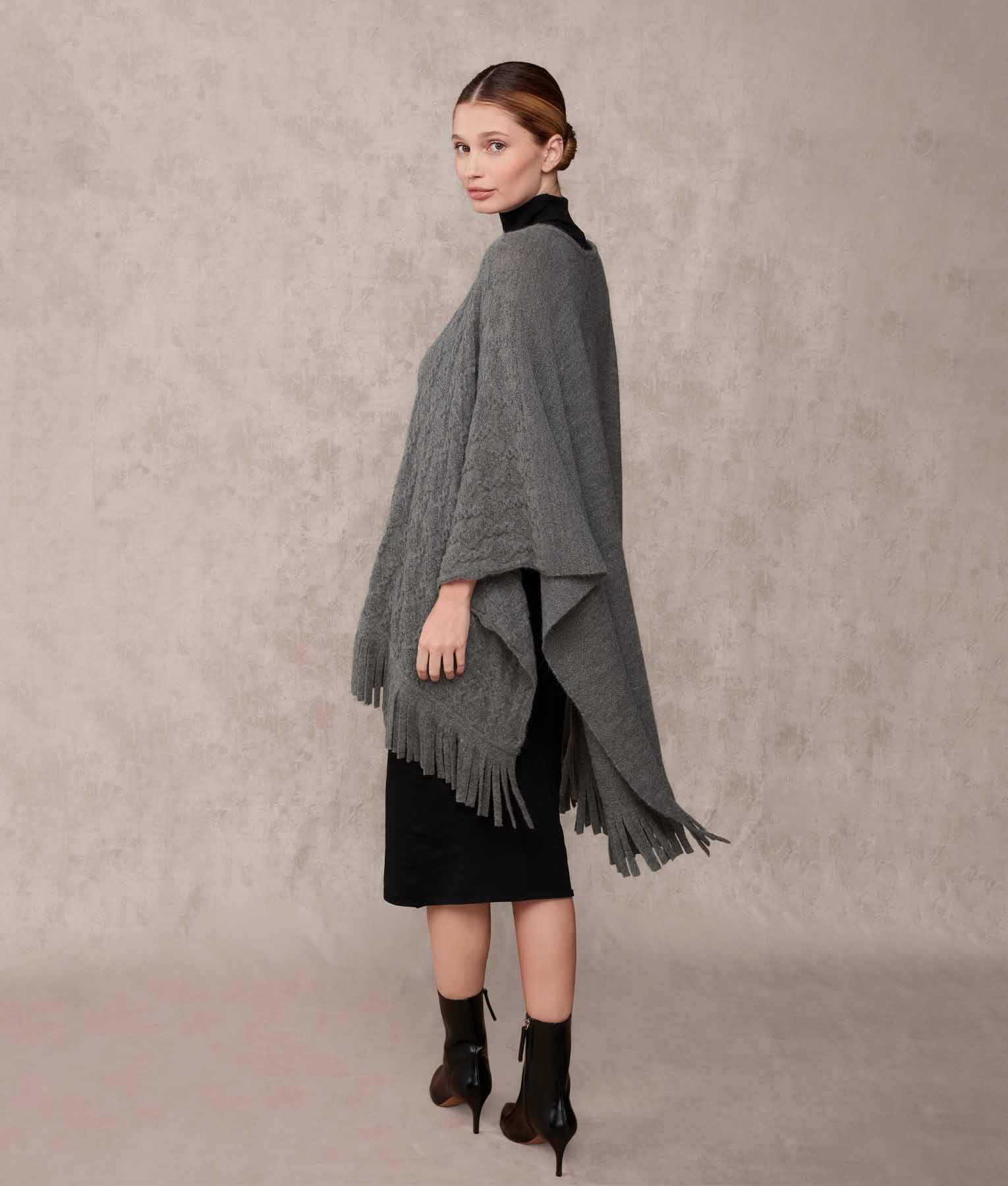 Poncho Cazador - December Sky Grey