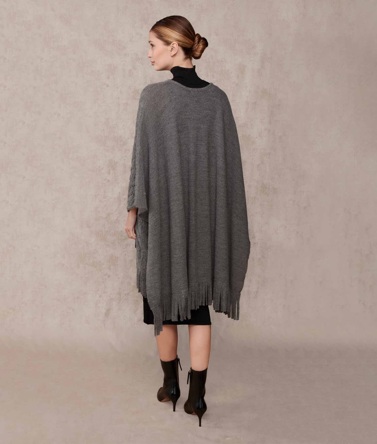 Poncho Cazador - December Sky Grey