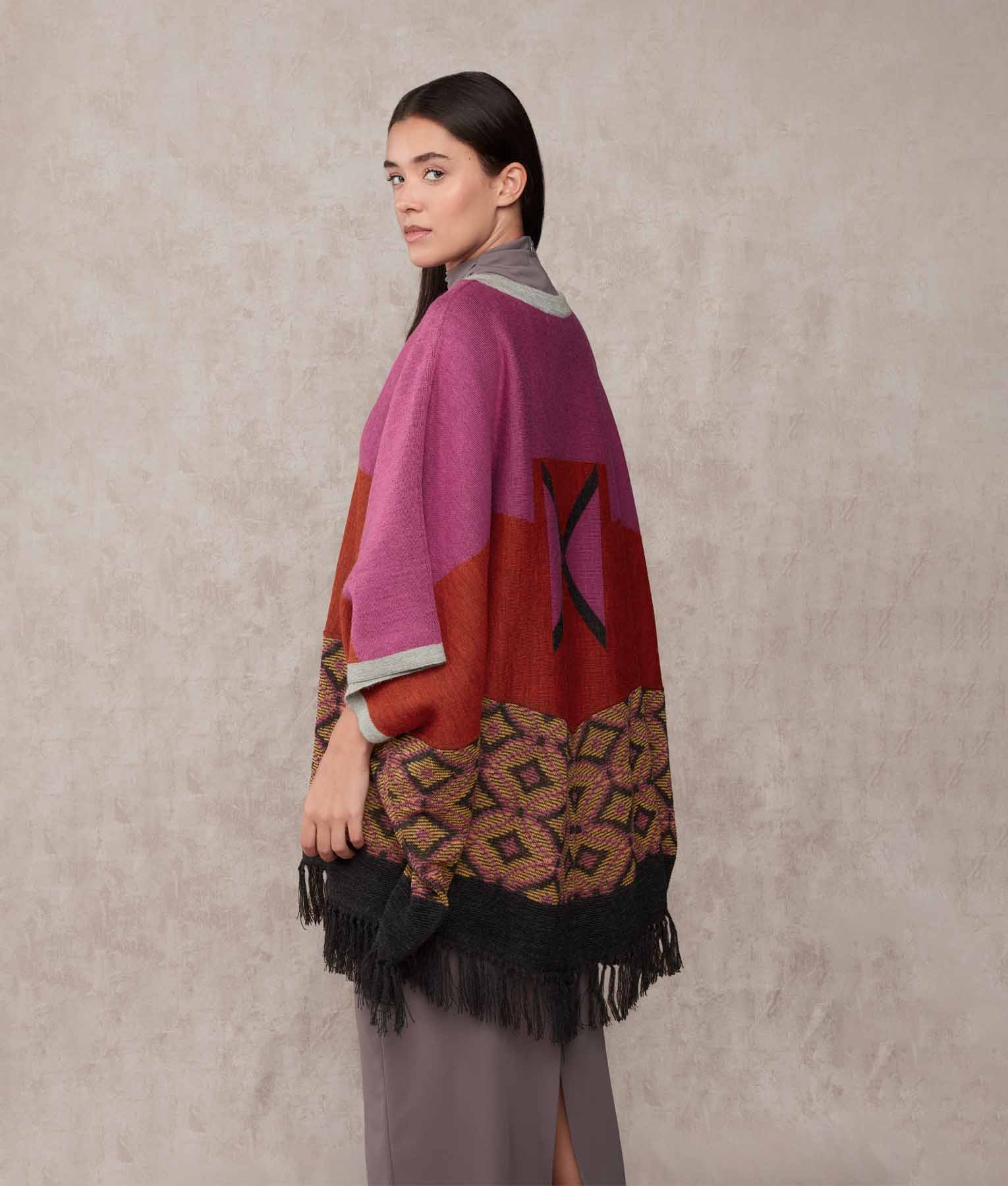 La Favorita Jacquard Poncho - Violet Rose And Chili