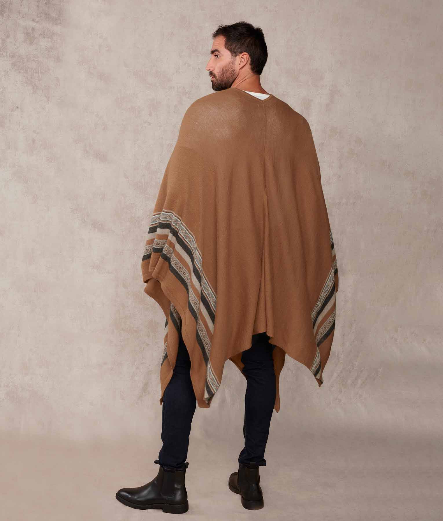 Poncho Rider - Squirrel And Espresso