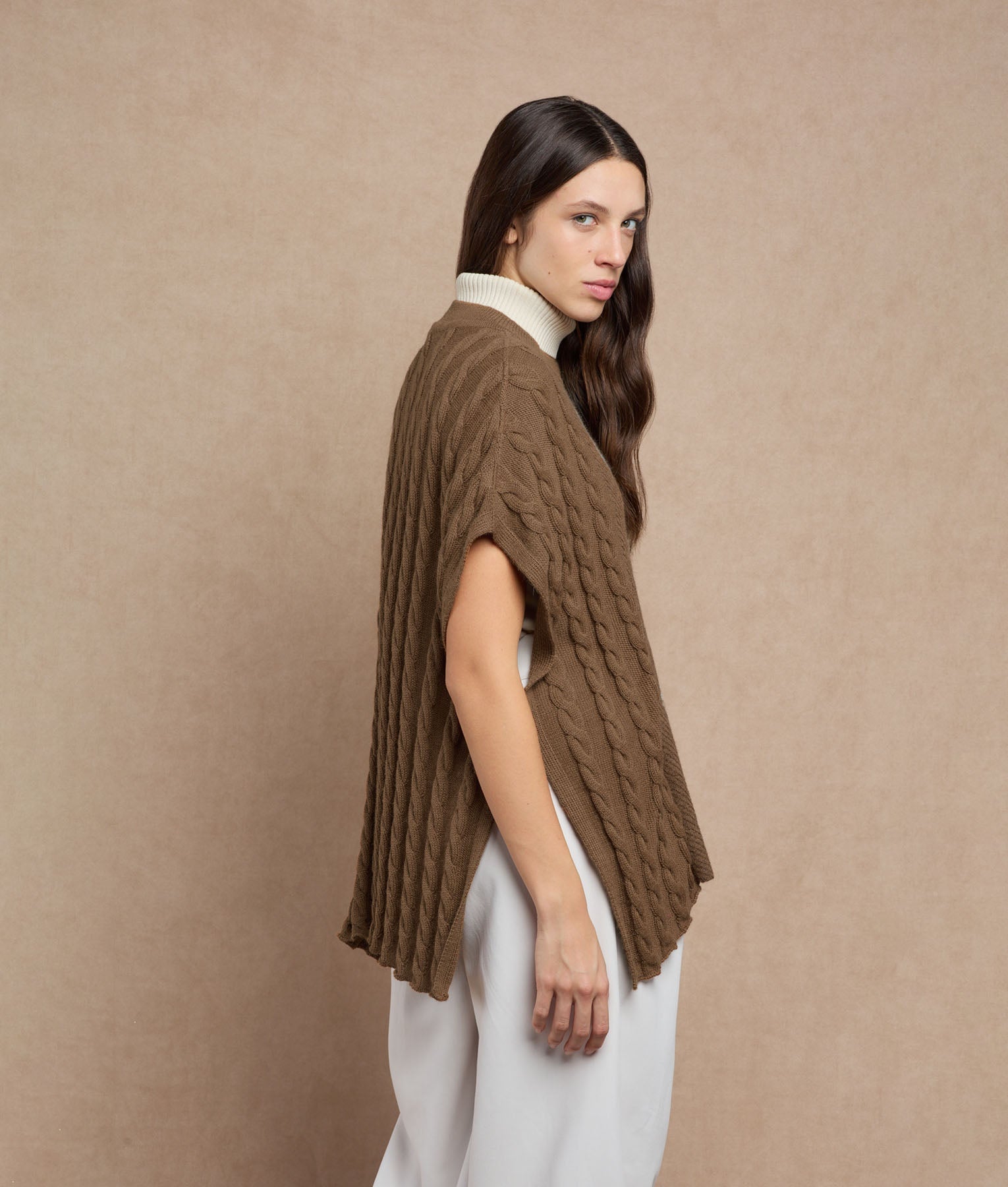 Cables & Structors Poncho
