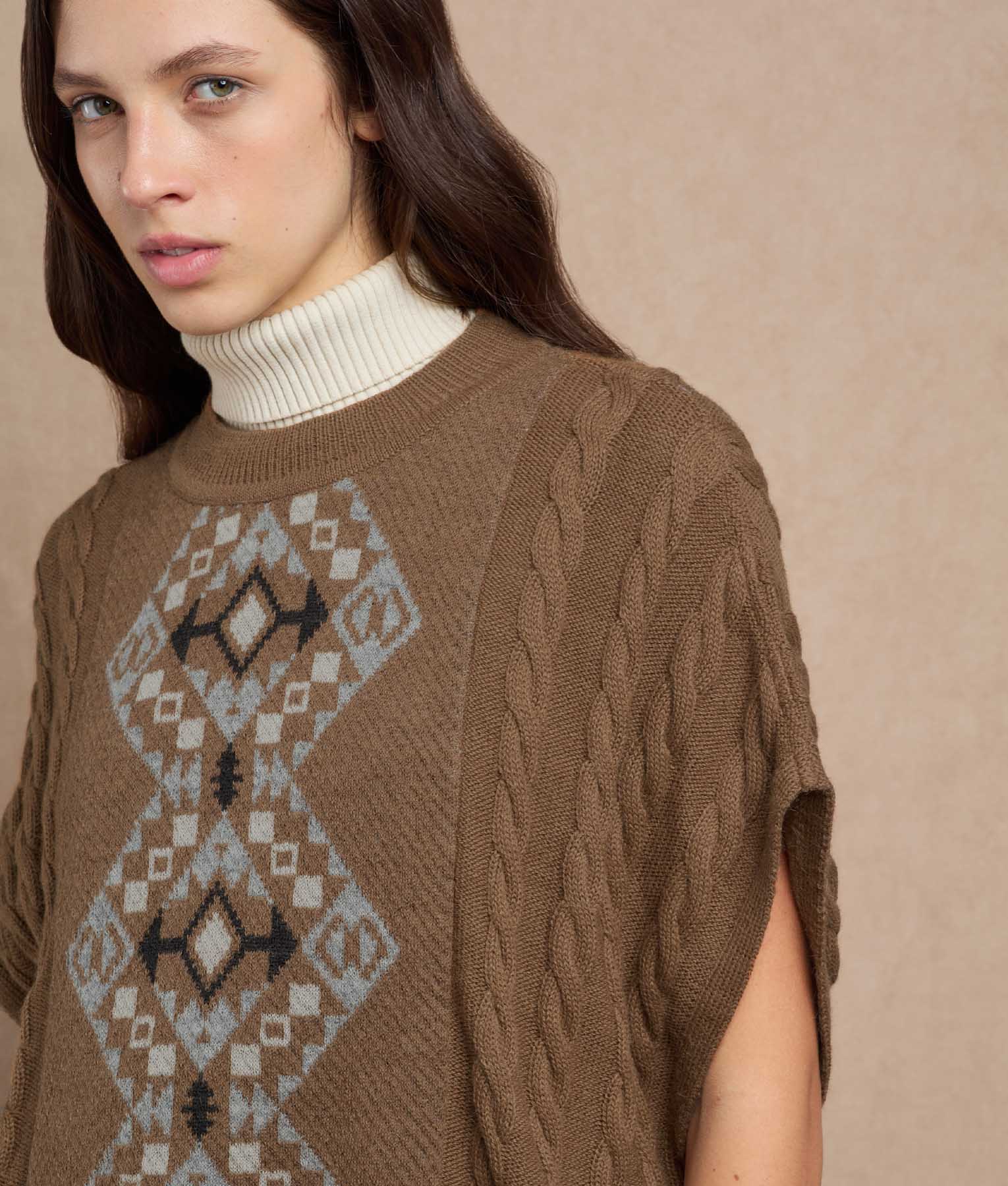 Cables & Structors Poncho