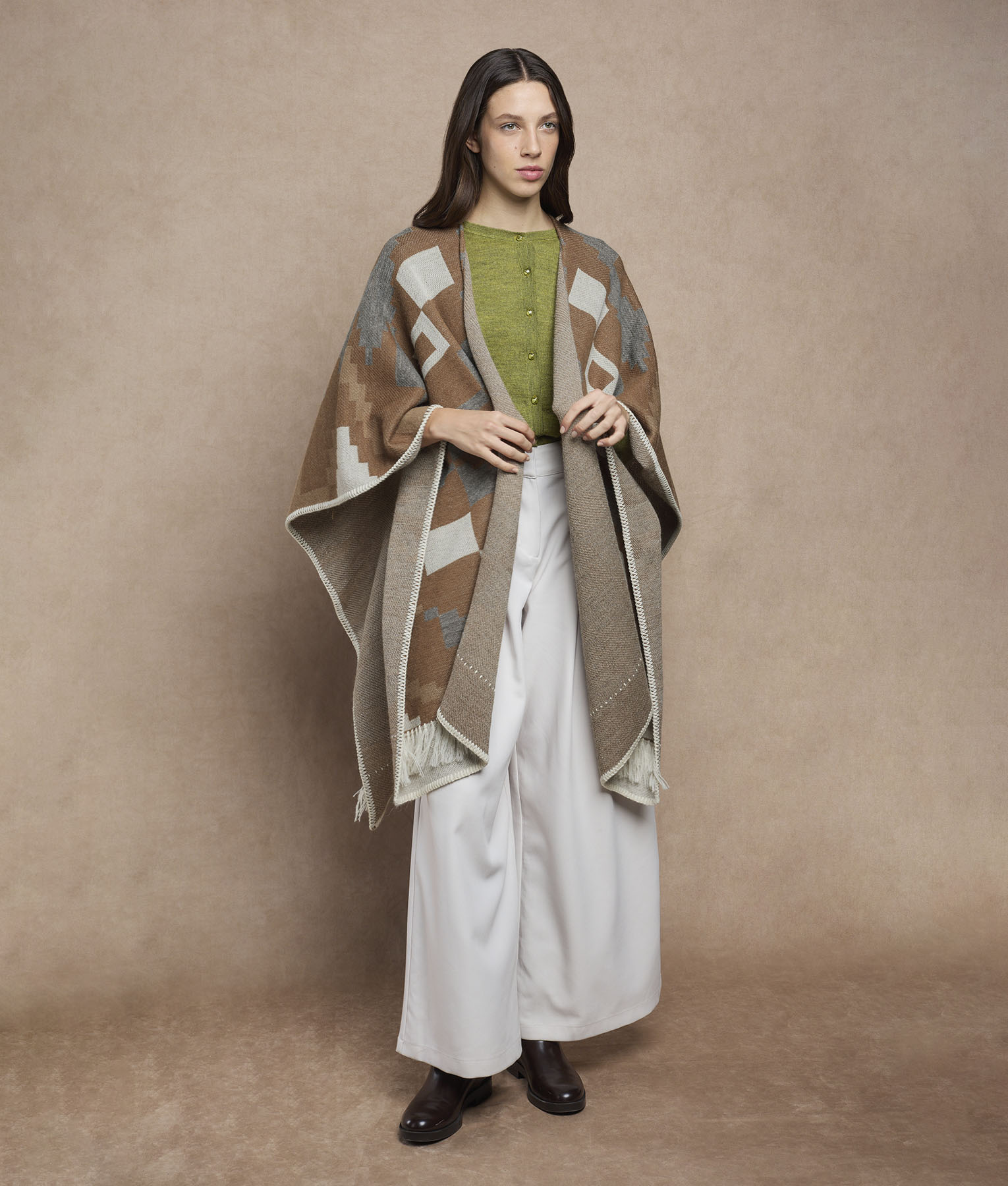 Mago Jacquard Cape