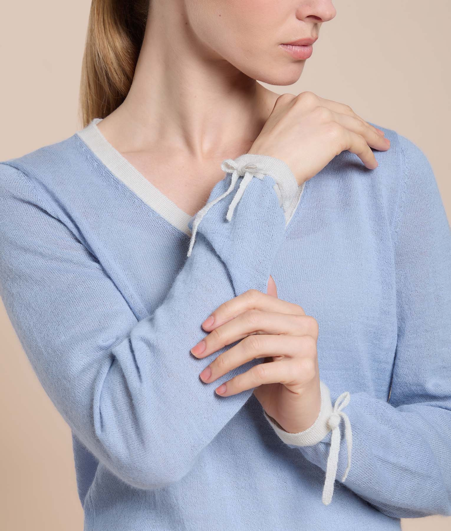 Elsa V-Neck Pullover