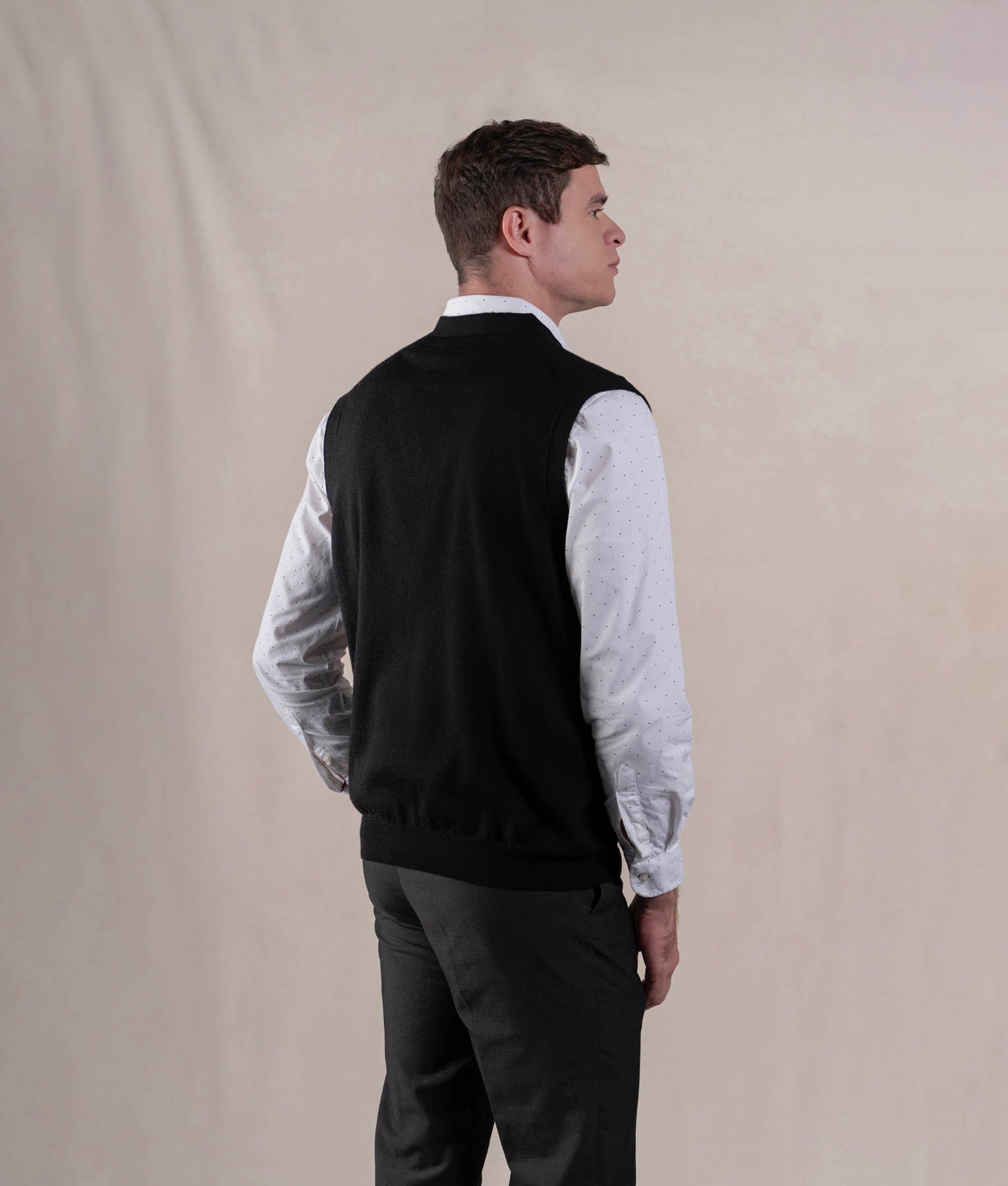 Classic V-Neck Vest - Black