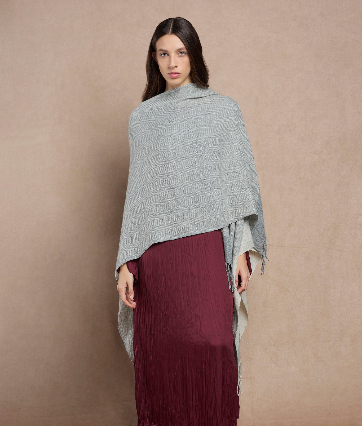 Ethnic Cape - Antique White And Supreme Gray
